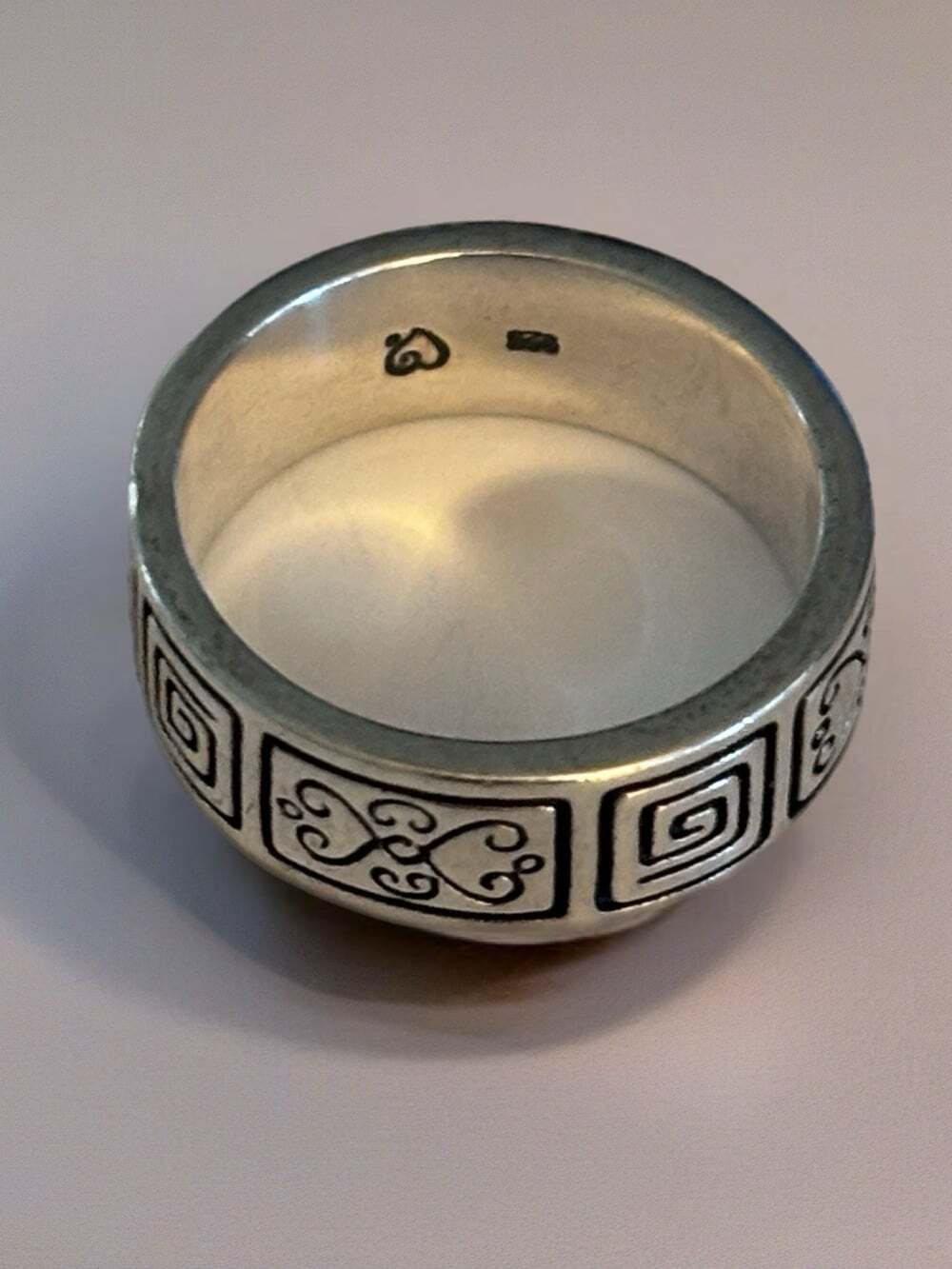 BRIGHTON 925 Sterling Silver Vintage Heart Ornate Band Ring Size 8